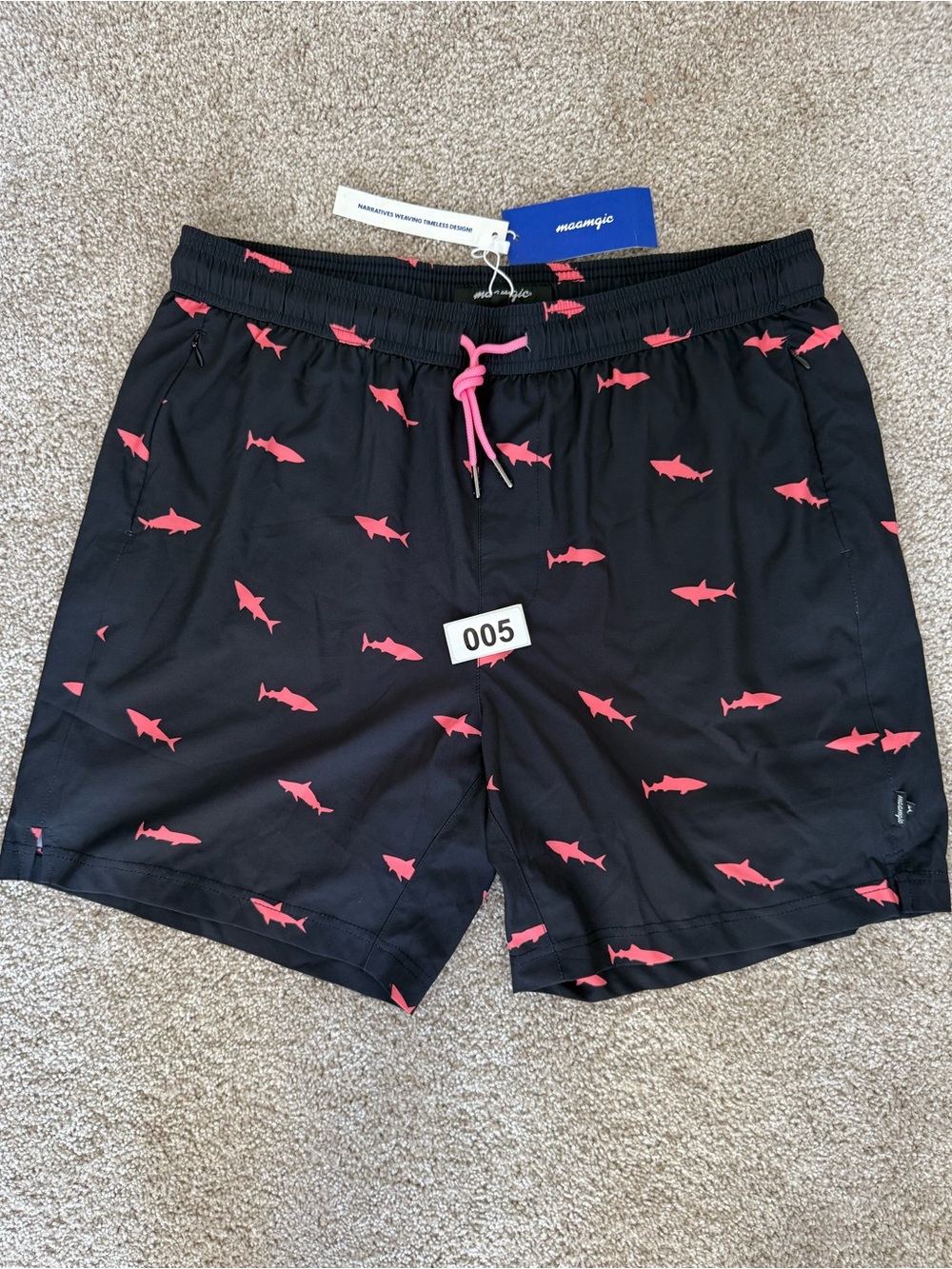NWT Maamgic Men’s Swim Trunks W/ Liner Size XL Black, Pink Shark Print